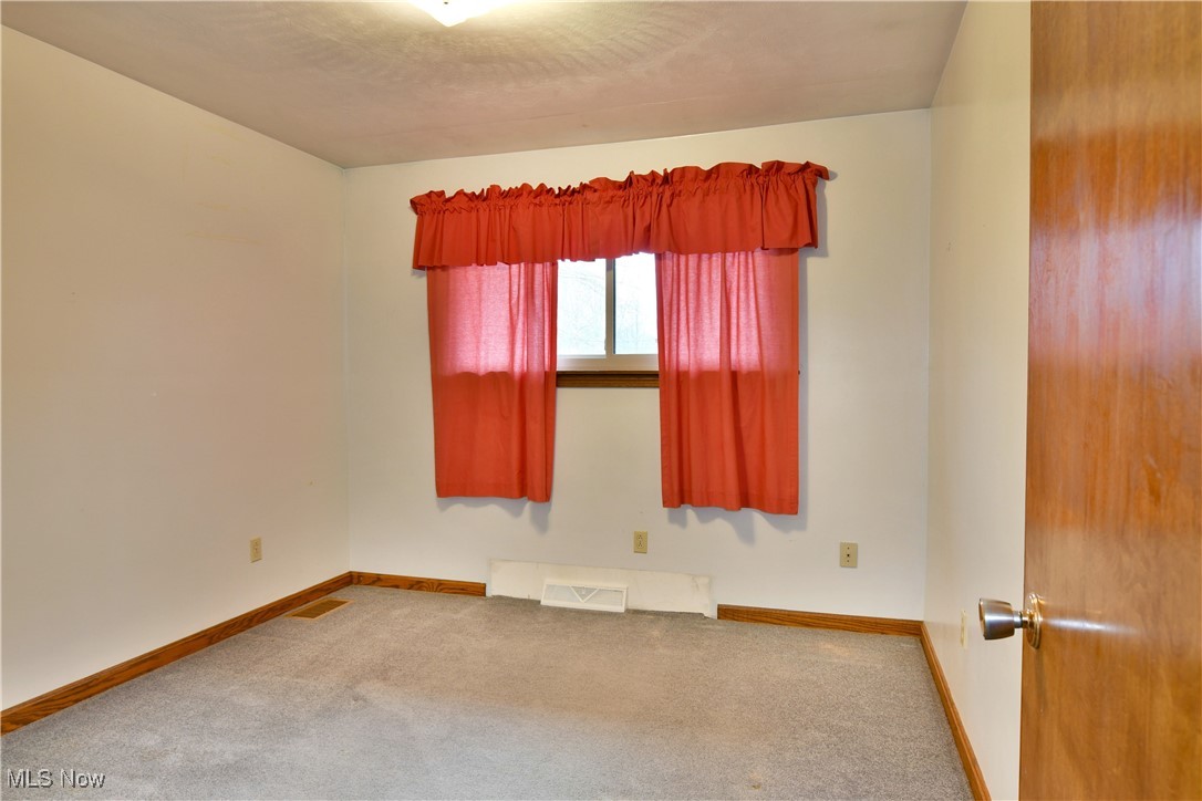 2222 Hyde Shaffer Road, Bristolville, Ohio image 36