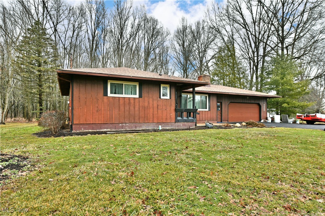 2222 Hyde Shaffer Road, Bristolville, Ohio image 3