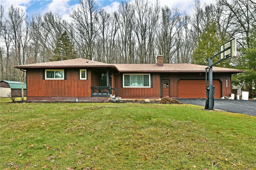 2222 Hyde Shaffer Road, Bristolville, Ohio image 2