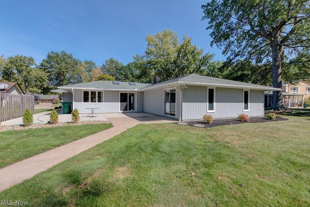 Living Homes 06 - Residential Lease