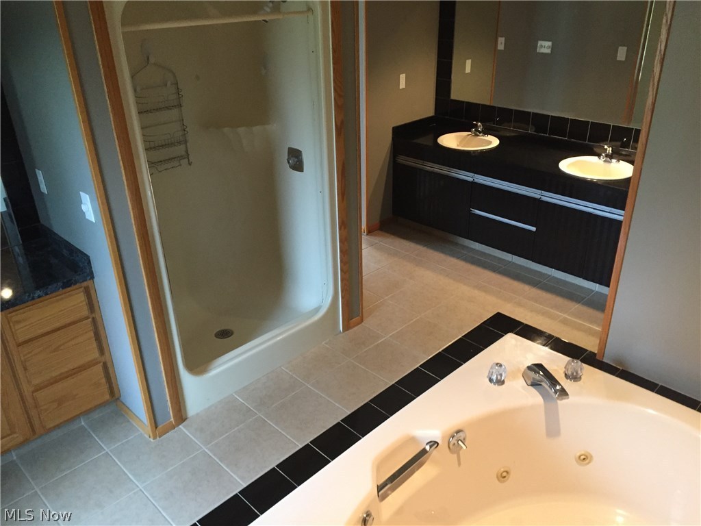 Living Homes 06 - Residential Lease