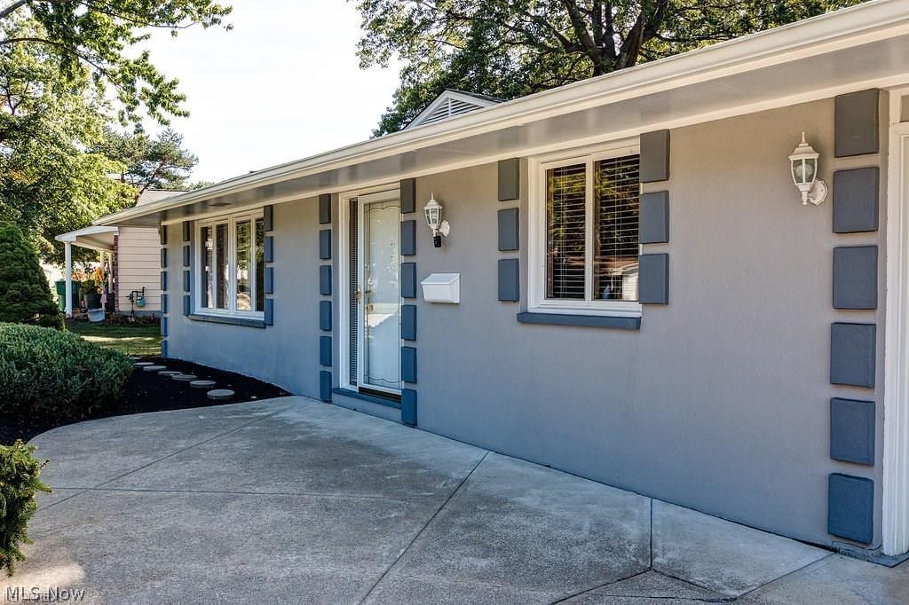 Living Homes 06 - Residential Lease