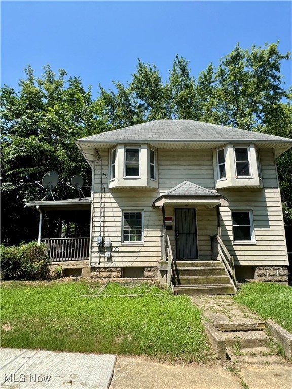 Calling all handymen! Check out your next opportunity to build some sweat equity. This home has a spacious living room, dining room, bathroom, and kitchen on the first floor. With four bedrooms, this could be your next cash cow of a rental. Property will need extensive renovation. Seller is also selling 348 Jewell Dr, 31 E Emerling St, 526 Madison Ave, 864 Delia Ave, and 918 Bye St and is willing to sell them alone or as a package.