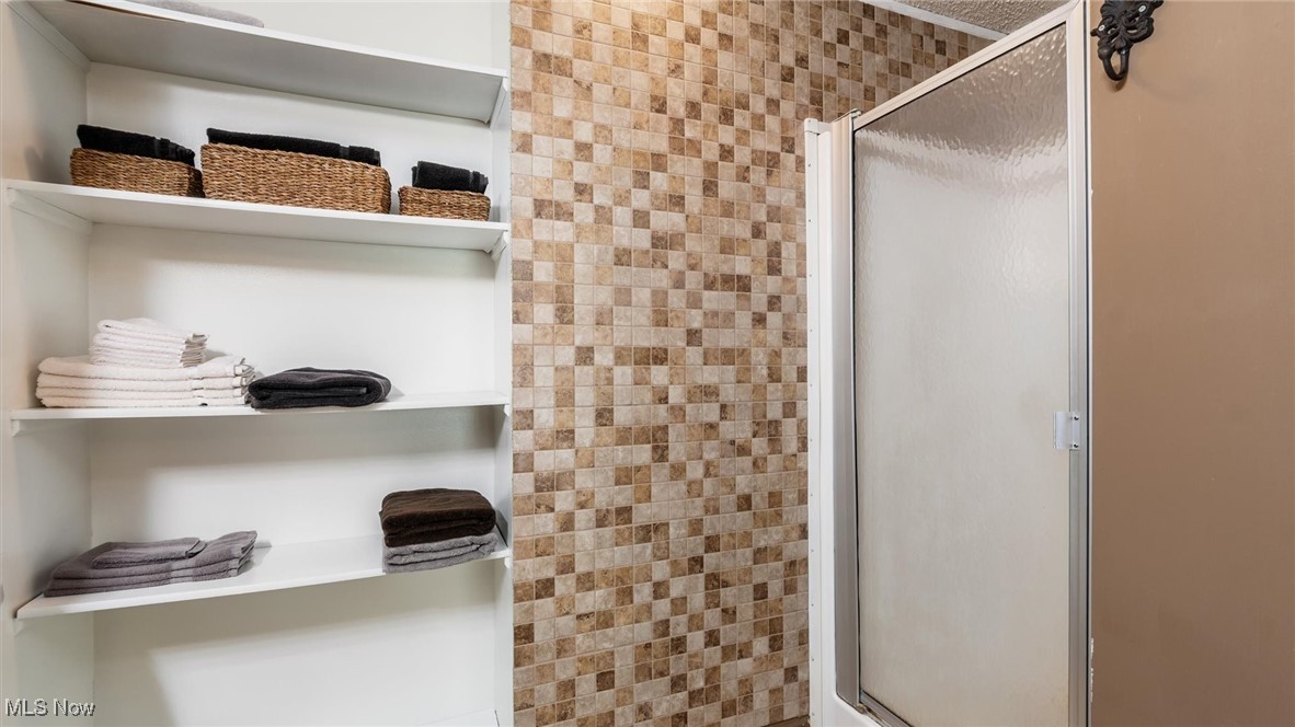 Williams & Linda Bussas - Residential