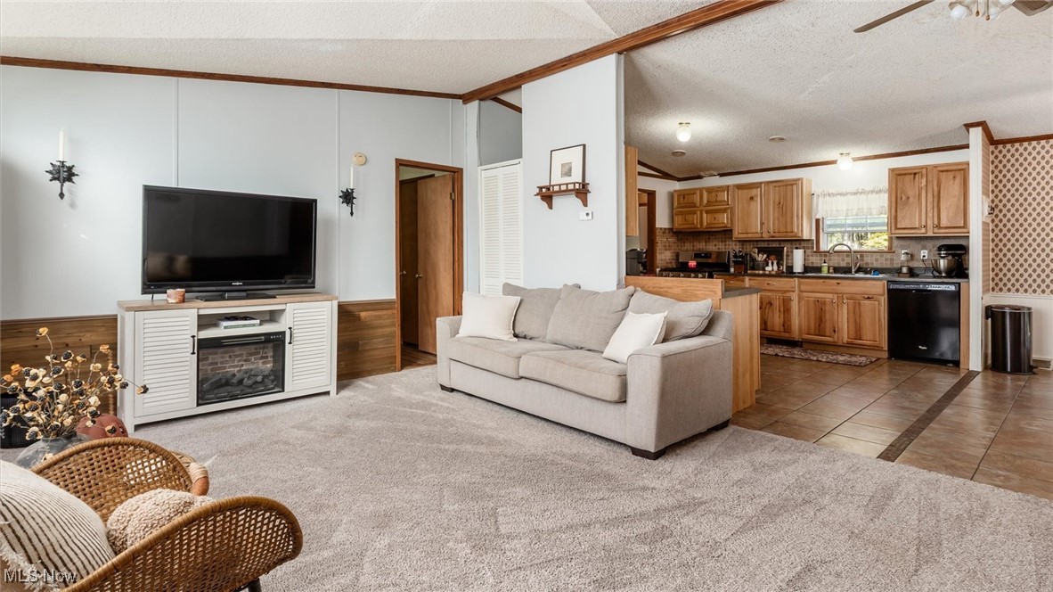 Williams & Linda Bussas - Residential