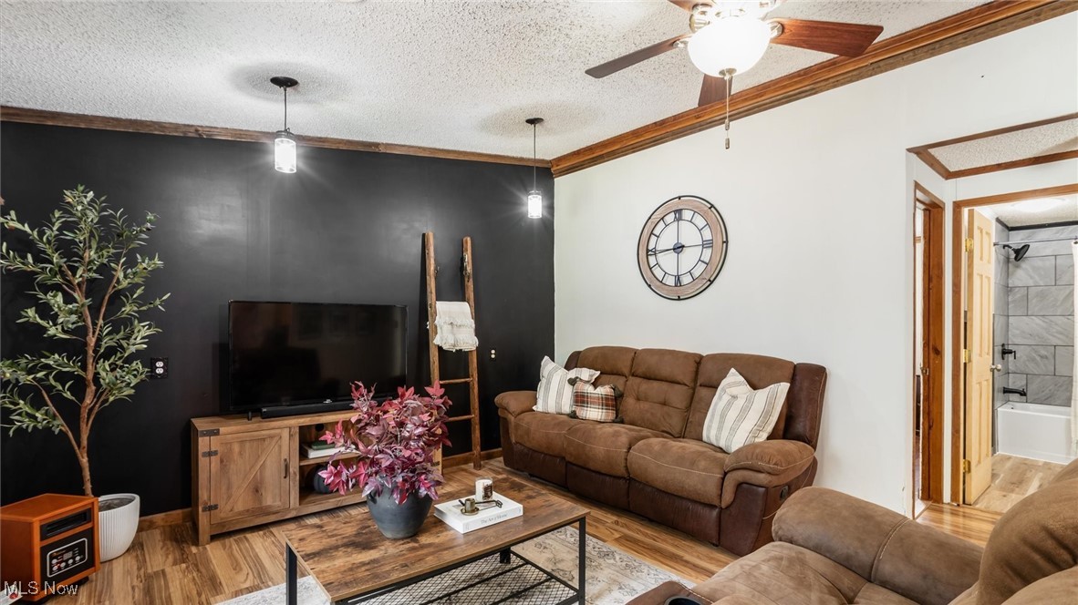 Williams & Linda Bussas - Residential