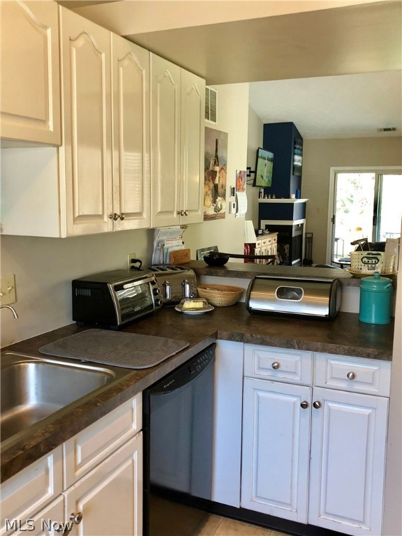 Village Pointe West - Residential