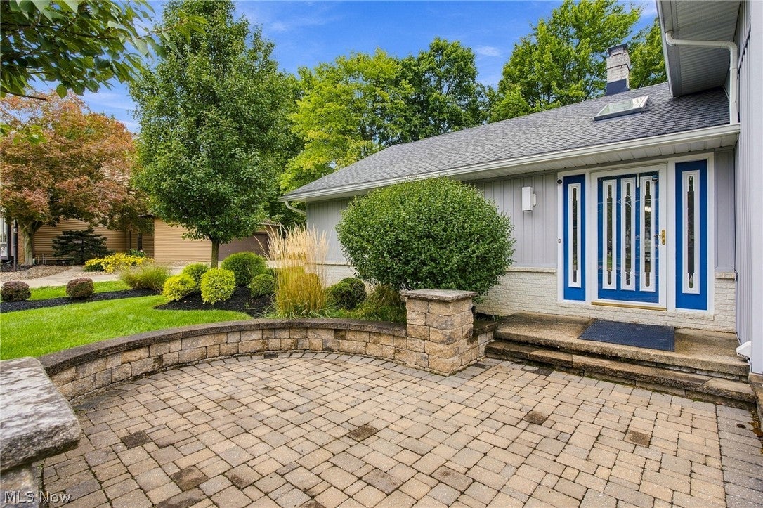 6709 Grandview Drive