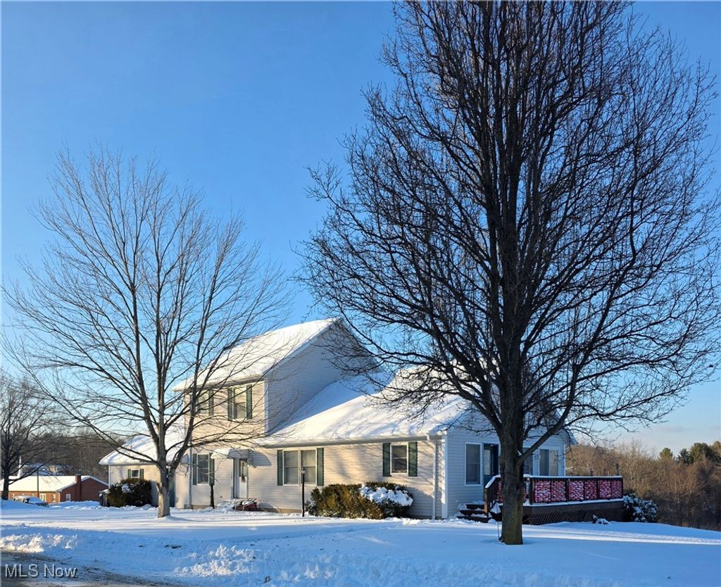 Photo of 141 Meadowpark Drive, Cambridge, OH 43725 (MLS # 5184248)