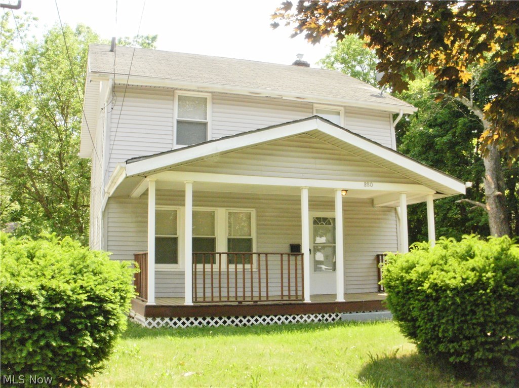 "AS IS." Great 3 bedroom Colonial on a double lot features newer remodeled Oak kitchen and main bath. Living room w/gas fireplace. Formal Dining room w/built-ins. Cozy front porch. Updates include vinyl siding, replacement windows, furnace 2000 and glass block windows. Home is well maintained throughout. Double lot.