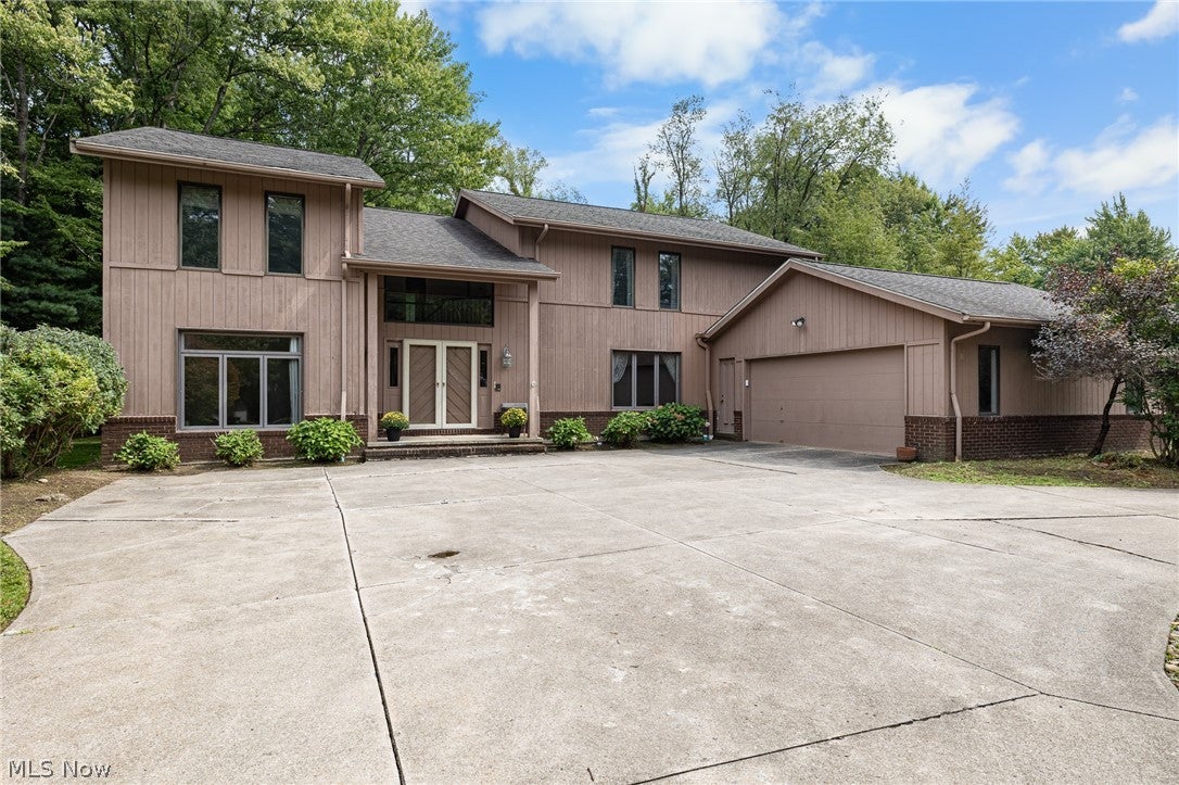 3989 E Meadow Lane