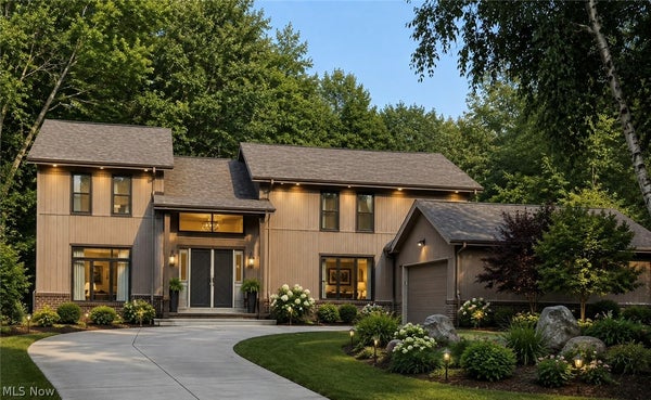 3989 E MEADOW LN, BEACHWOOD, OH 44122 - Image 81d4fbfef99d4478e2e127bd6a88de3f/3718015031