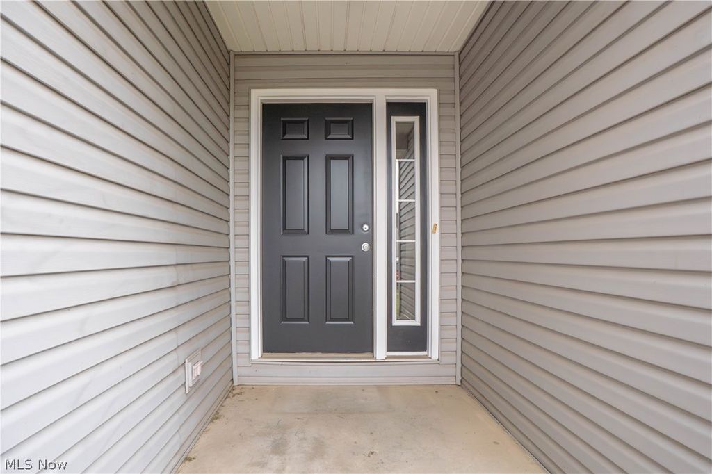 Photo of 1290 Patriot Place SW, Massillon, OH 44647 (MLS # 5194239)