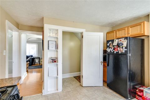 Tiny photo for 934 Packard Drive, Akron, OH 44320 (MLS # 5190394)