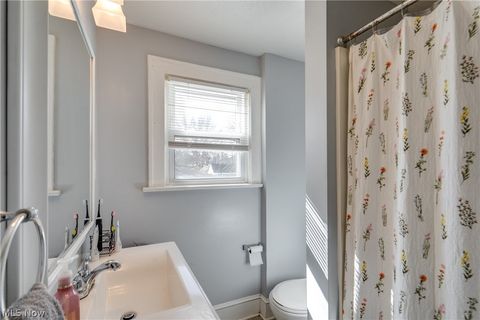 Tiny photo for 934 Packard Drive, Akron, OH 44320 (MLS # 5190394)