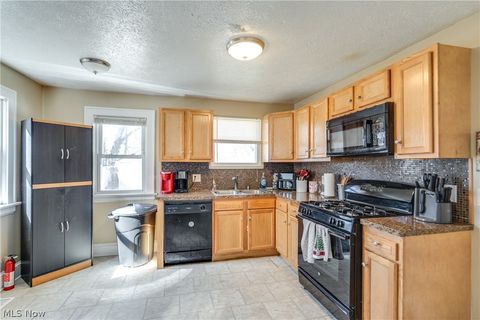 Tiny photo for 934 Packard Drive, Akron, OH 44320 (MLS # 5190394)