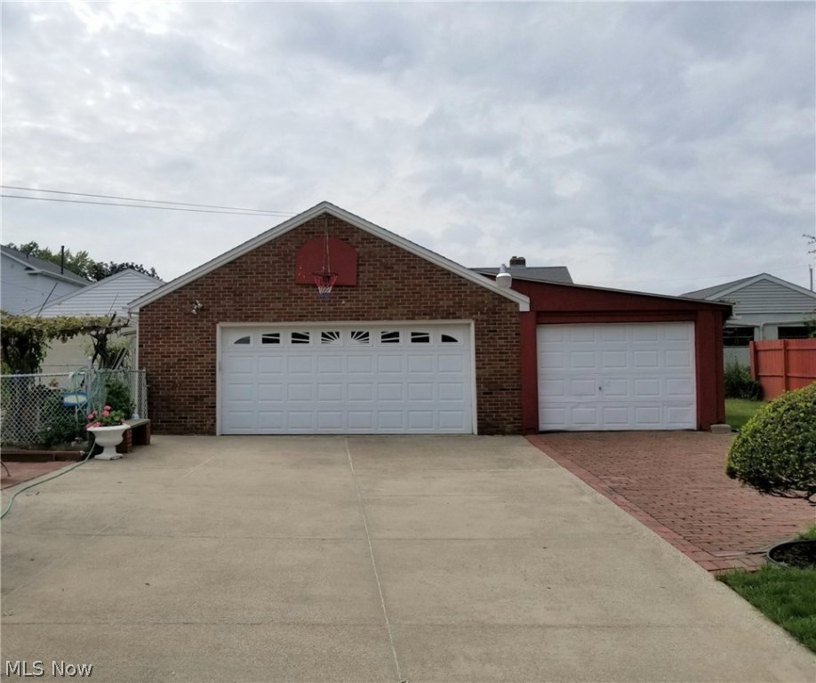 Breen Mccausland - Residential