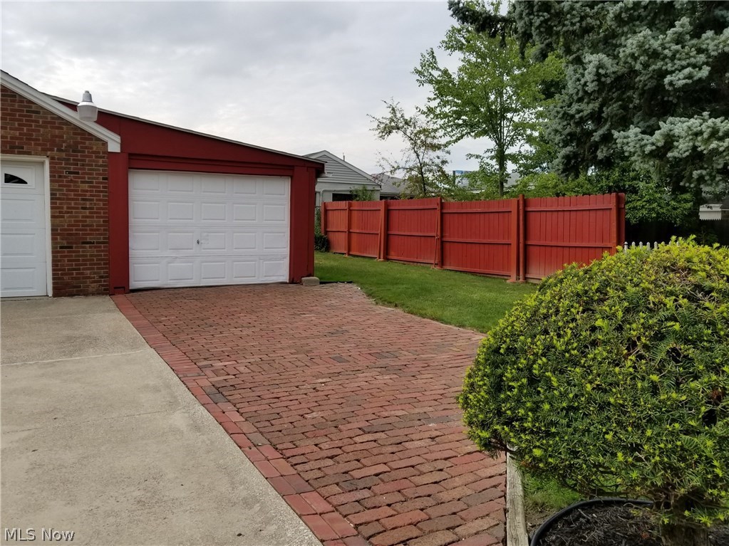 Breen Mccausland - Residential