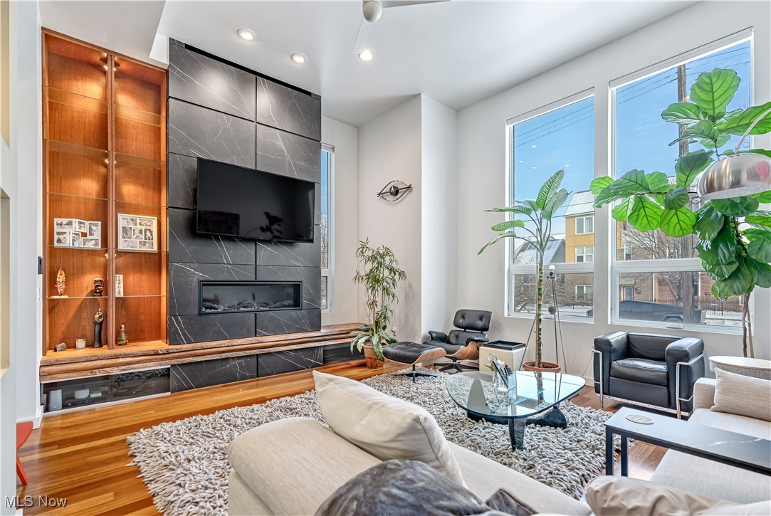 West 05 Street Twnhse Resid D - Residential