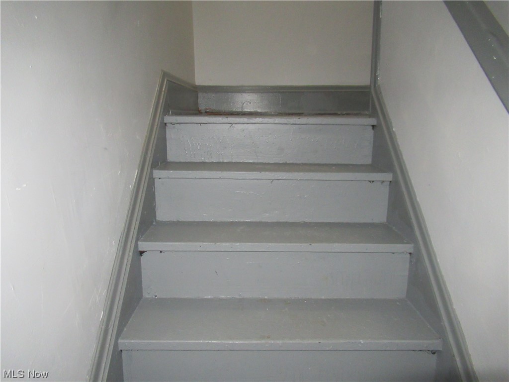 West 95th Street Sub/E R Cowli - Residential Lease