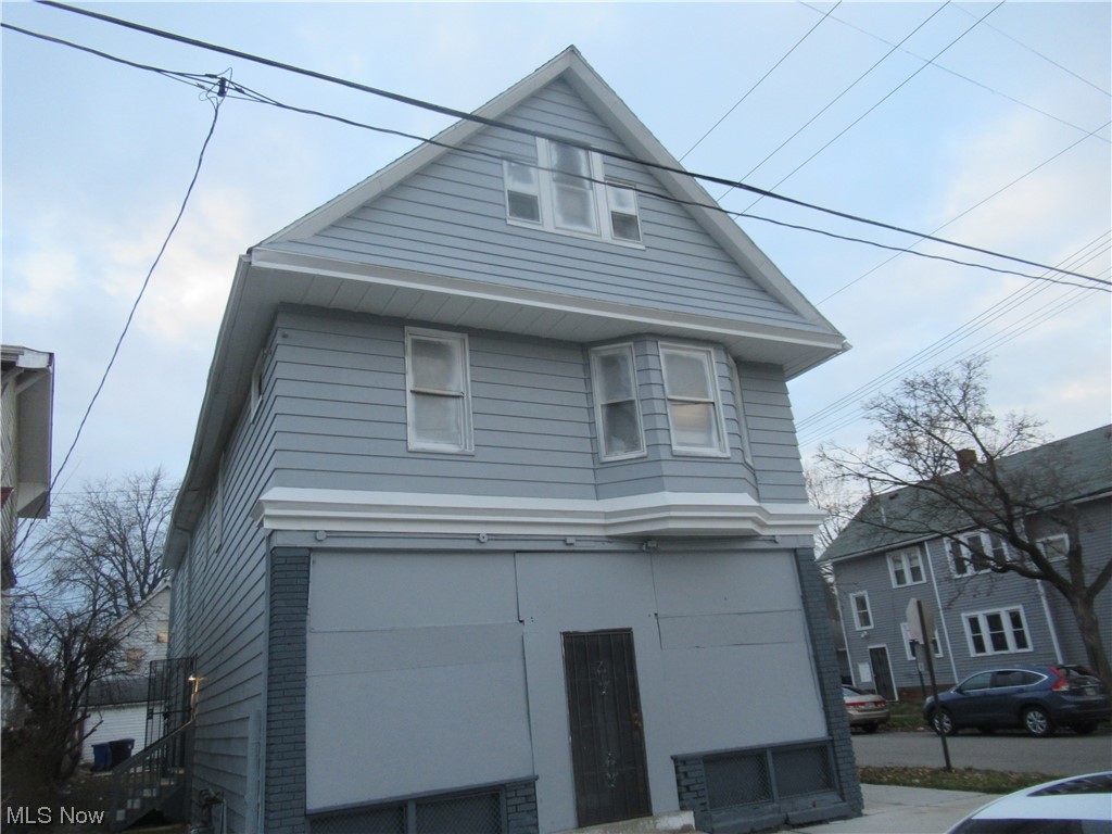 West 95th Street Sub/E R Cowli - Residential Lease