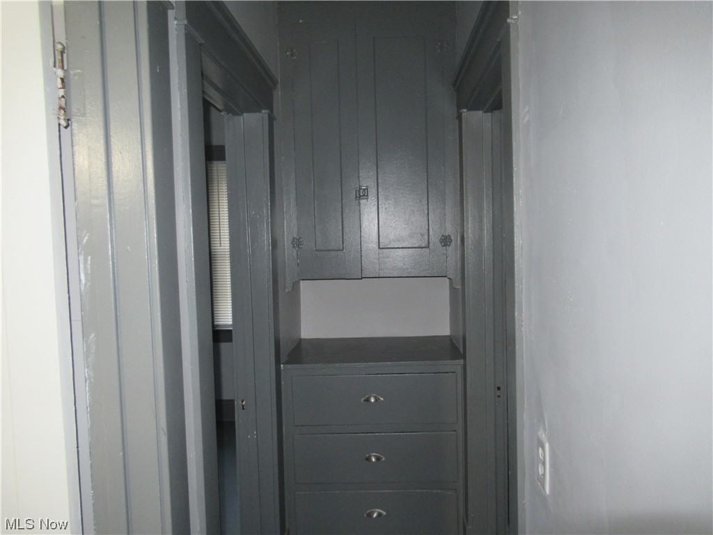 West 95th Street Sub/E R Cowli - Residential Lease