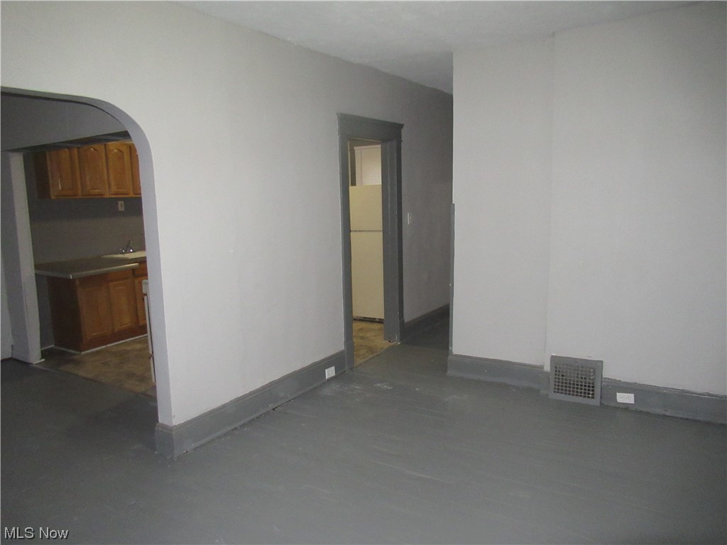 West 95th Street Sub/E R Cowli - Residential Lease