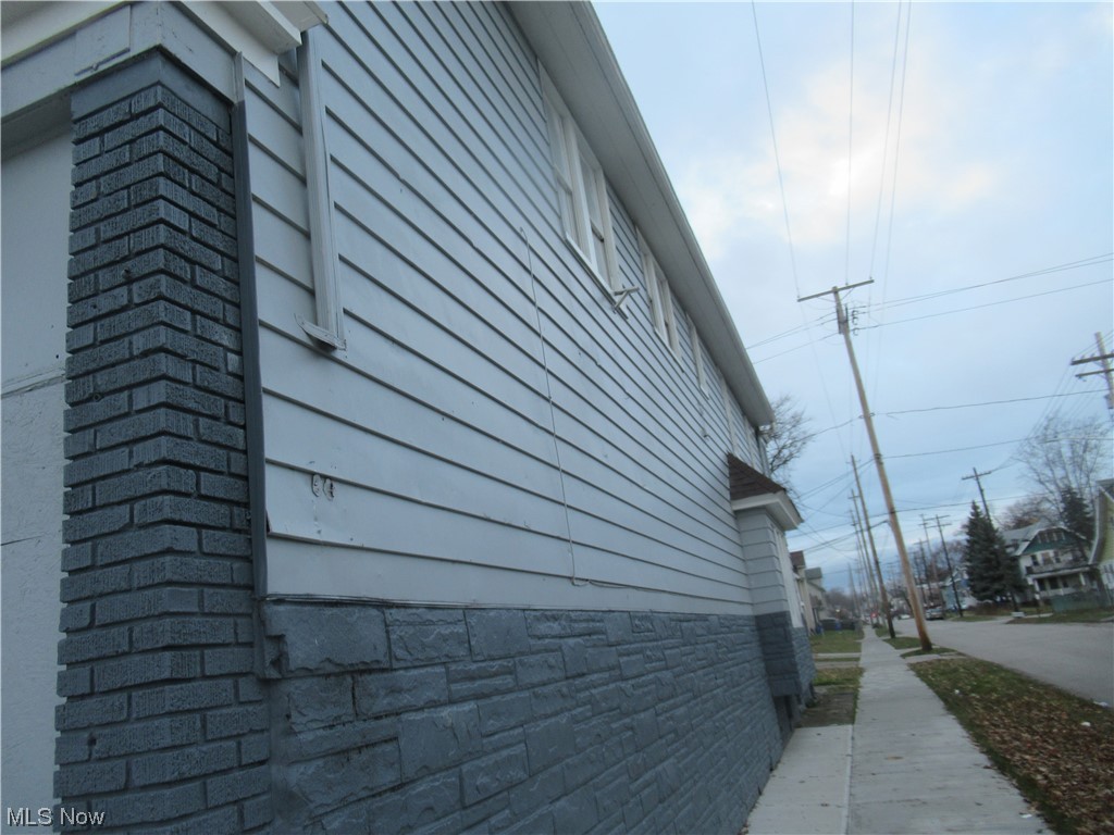 West 95th Street Sub/E R Cowli - Residential Lease