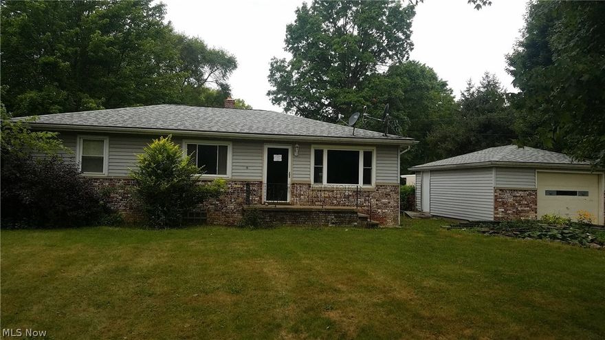 Get that county living feel but still close to all your daily needs in this 3 bedrooms, 2 full baths ranch. Family room and nice size deck for all your entertaining needs.