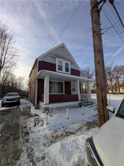 2325 Selzer Avenue Cleveland OH 44109