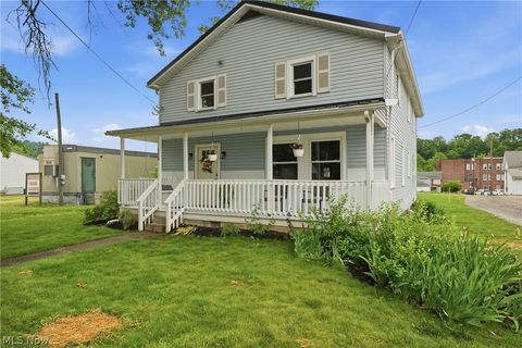 Homes For Sale - 113 Washington St St<br/> Elizabeth, WV 26143