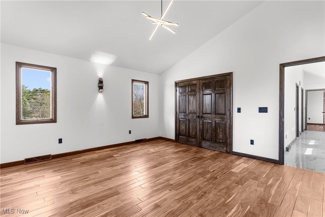 3189 Chardonnay Lane, Poland, Ohio image 25