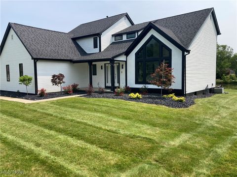 3189 Chardonnay Lane Poland OH 44514