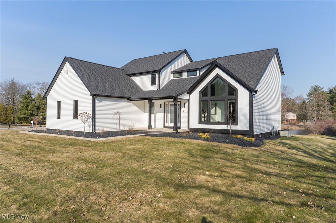 3189 Chardonnay Lane, Poland, Ohio image 1