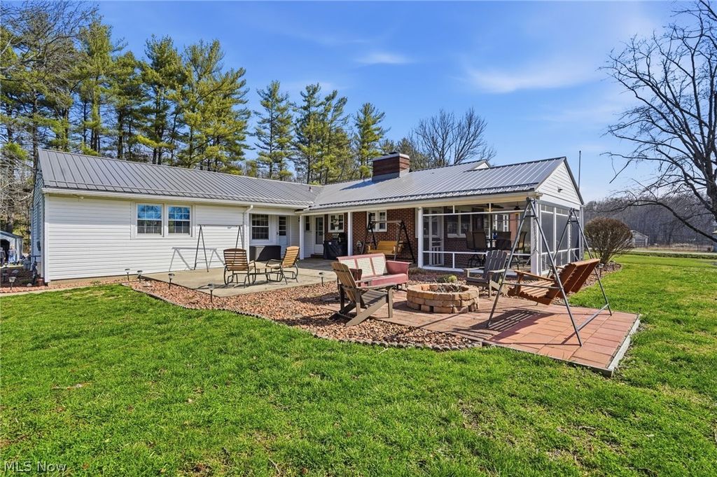 Photo of 6655 Ceramic Rd Rd, Crooksville, OH 43731 (MLS # 5195318)