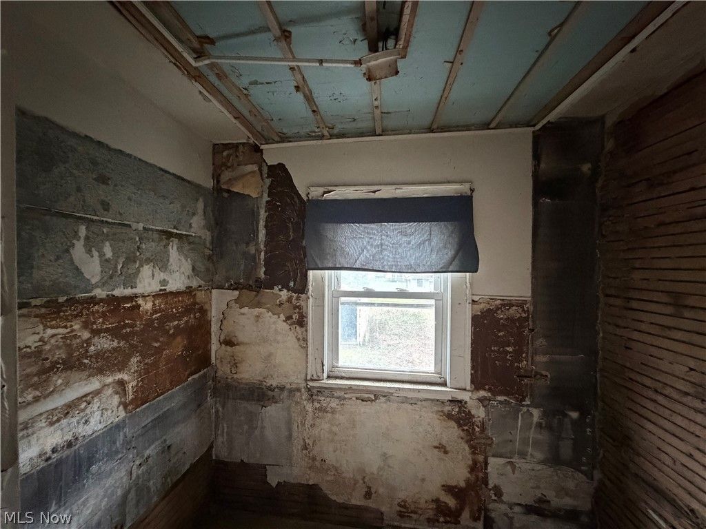 Photo of 1534 Gross Avenue NE, Canton, OH 44705 (MLS # 5193670)