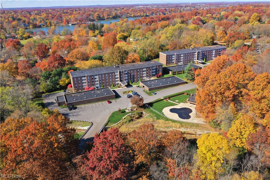 Silver Lake Towers - Residential