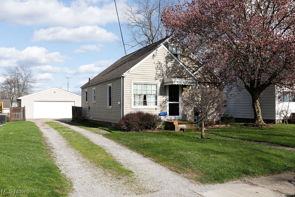 2618 Ellis Avenue, Canton, Ohio image 2