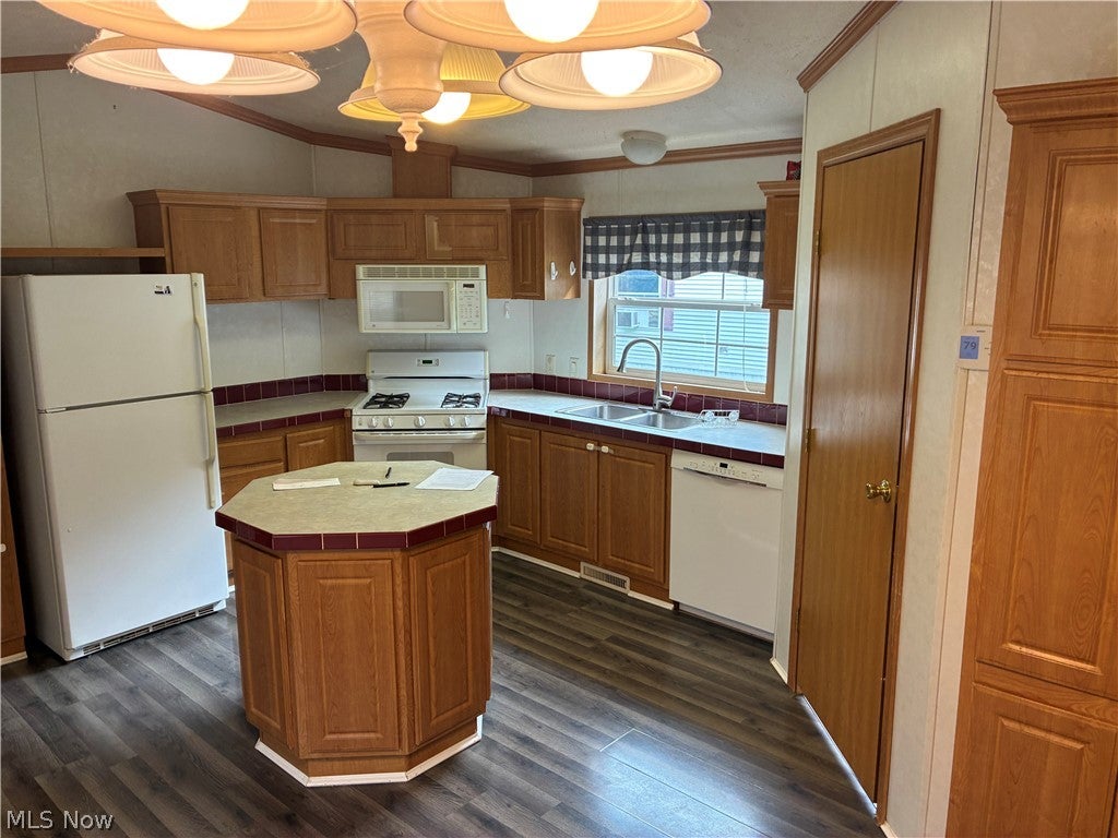 5 Carpenter Boulevard