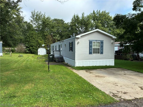 Homes For Sale - 5 Carpenter Boulevard<br/> Marshallville, OH 44645