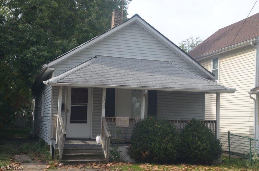 This ranch style home has two bedrooms and 2 full baths.  There is a backyard with ample amount of space.  Home has an open front porch and there is a common basement.  All rooms have wood flooring.  Located minutes from downtown, public transportation, restaurants, and shopping.