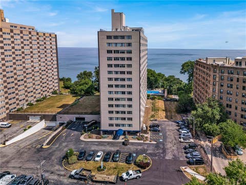 Photo for 12520 Edgewater Drive 902