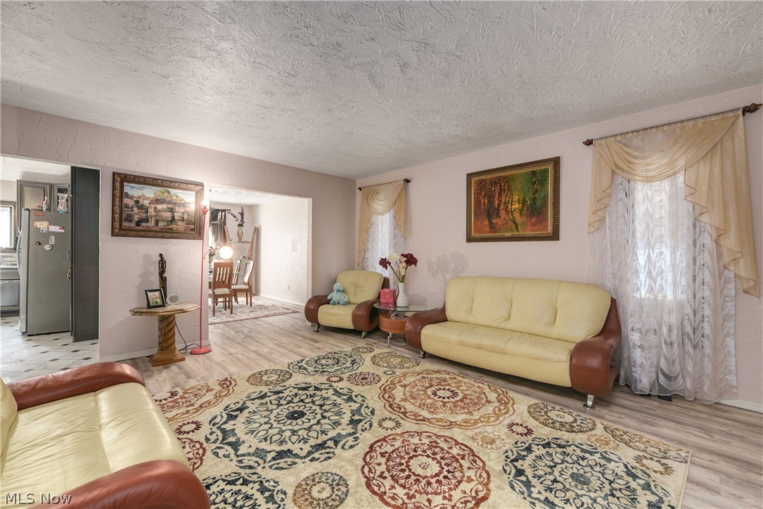 Hickory Hills - Residential