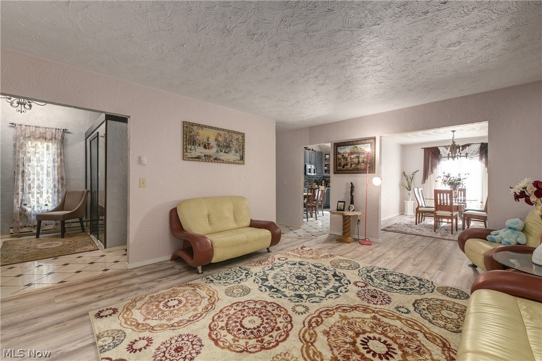 Hickory Hills - Residential