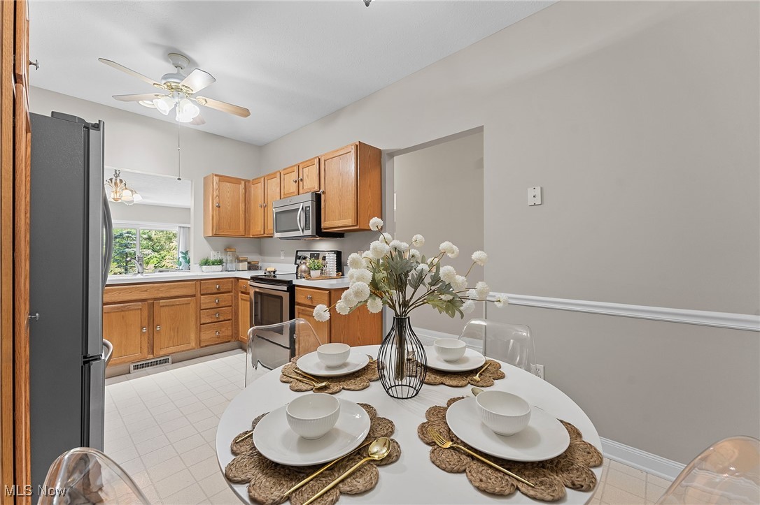 33972 Honeysuckle Lane