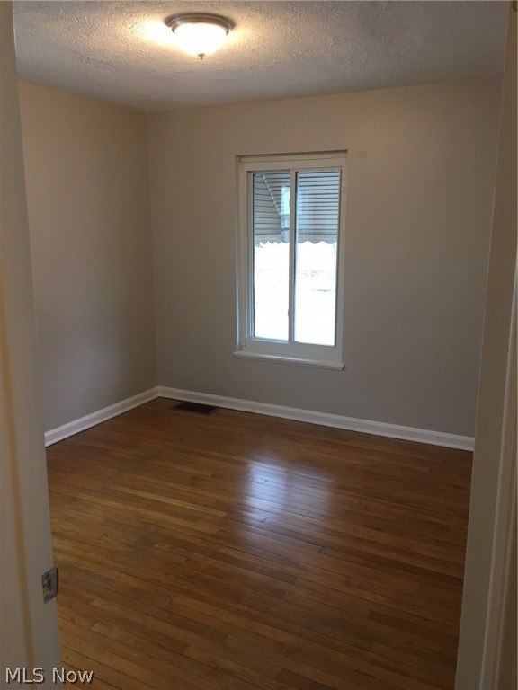 A J Halls Parkland - Residential Lease