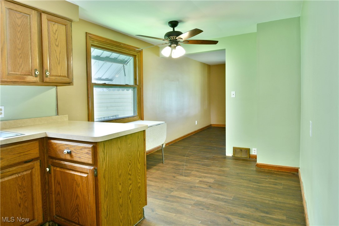 587 Mona Lane, Youngstown, Ohio image 17