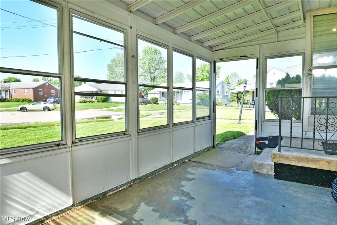 587 Mona Lane, Youngstown, Ohio image 10