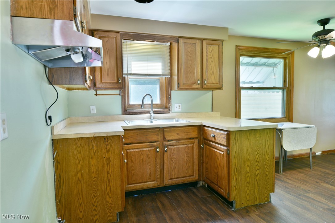 587 Mona Lane, Youngstown, Ohio image 16