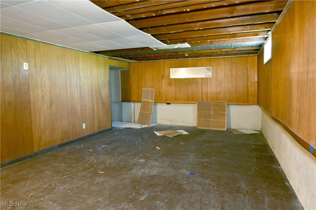 587 Mona Lane, Youngstown, Ohio image 36
